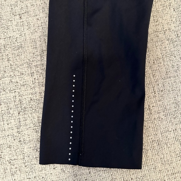 NWOT Lululemon cropped leggings - Picture 4 of 8
